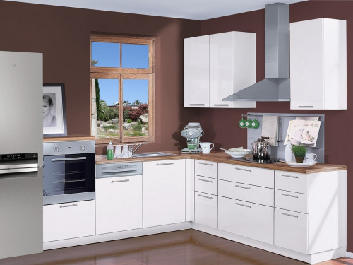 Кухня Базис - длина 1,95 м, ширина 2,3 м Кухня Базис - длина 1,95 м, ширина 2,3 м