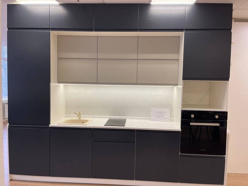 Кухня Маори — длина 2,8 м ширина 1 м