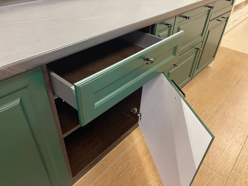 Кухня Ницца Роял — длина 3,6 м ширина 2,6 м