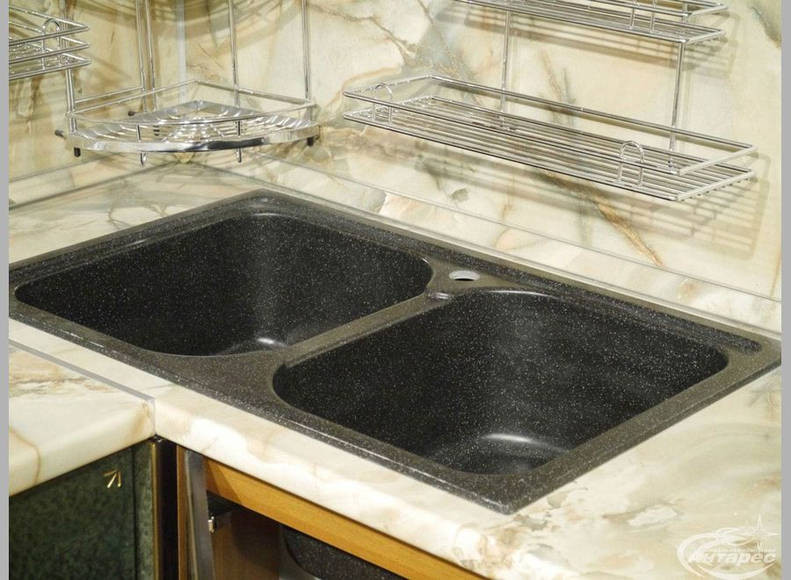 Кухня Ника — длина 2,5 м ширина 1,7 м