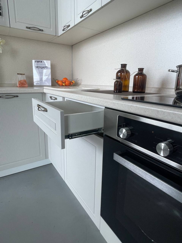 Кухня Моцарт - длина 3,01 м, ширина 3,1 м