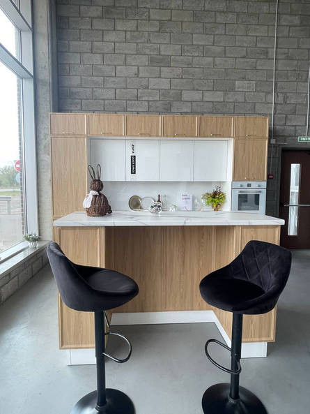 Кухня Беверли — длина 3,3 м ширина 1,8 м