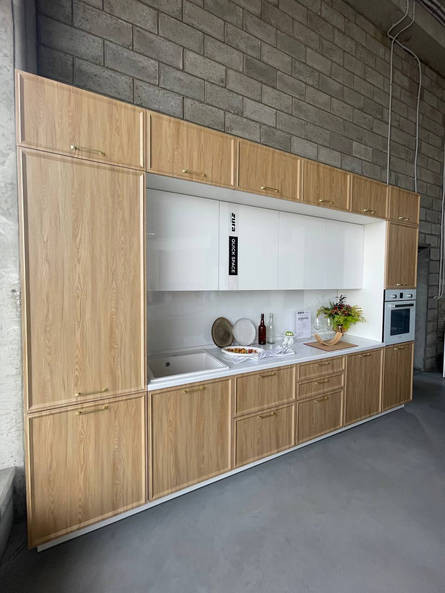 Кухня Беверли — длина 3 м ширина 1,6 м