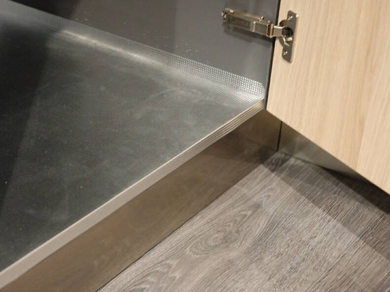 Поддон алюминиевый Opes 90см