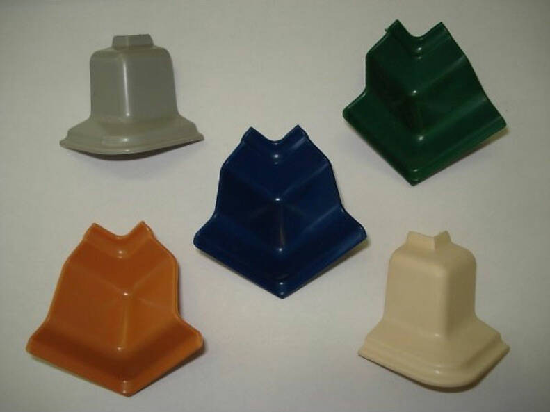 Комплект заглушек к плинтусу