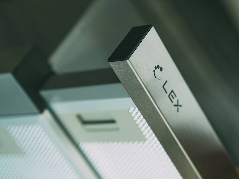 Вытяжка HUBBLE 600 INOX Вытяжка HUBBLE 600 INOX